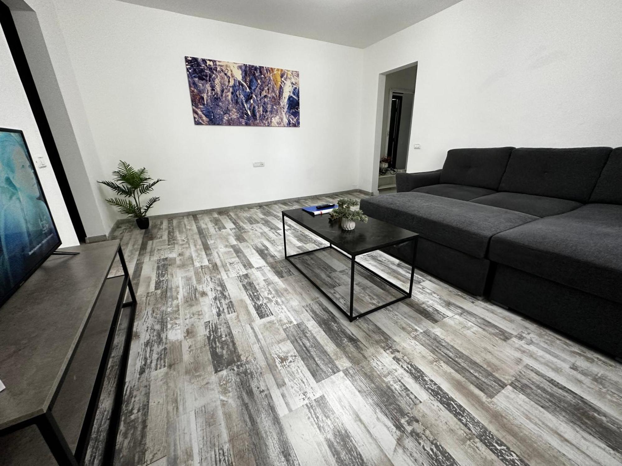 Comfort Apartment Targoviste Esterno foto