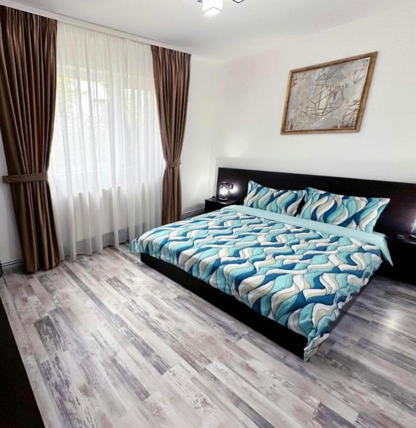 Comfort Apartment Targoviste Esterno foto